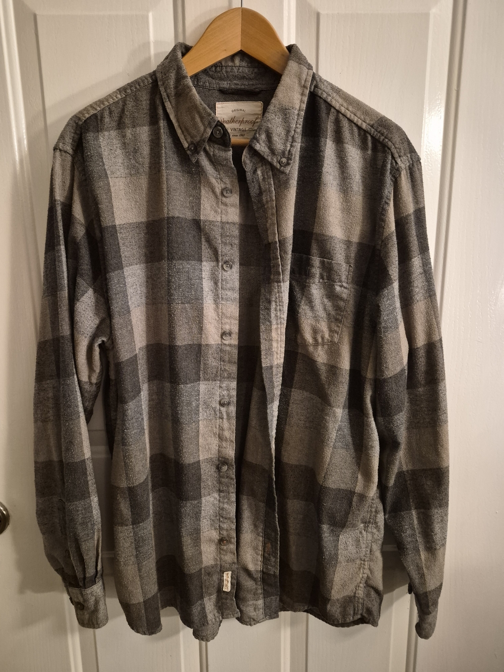 Weatherproof Men's Gray Plaid Button-Down Shirt
